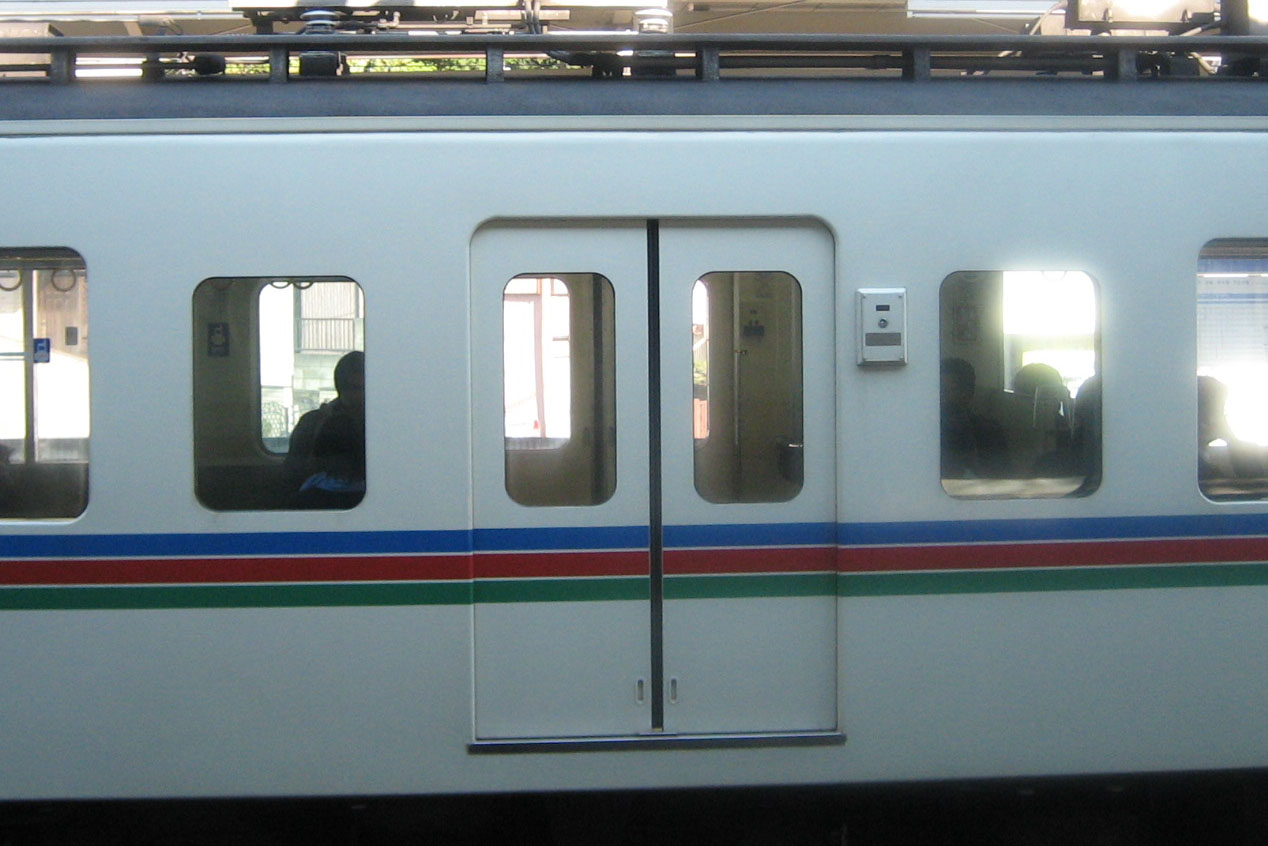 西武鉄道 4000系 | TECHNOLOGY | U-TRAINS